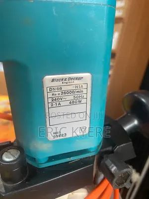 Black Decker DN 66 480W Plunge Router With Micro Adjustment Guide