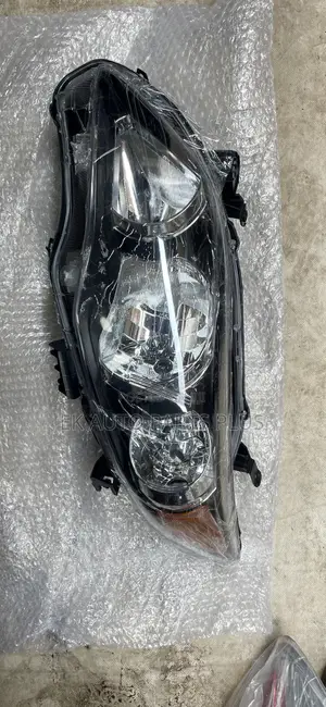 Toyota Corolla Headlight 2011 2012 2013