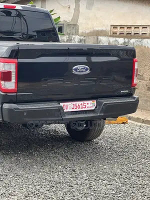 Ford F-150 LARIAT 2023 Black