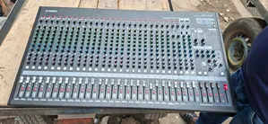 Yamaha (MGP32X) 32 Channel Mixer
