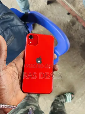Apple iPhone XR 64 GB Red
