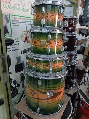 Tama Drum Set (5)