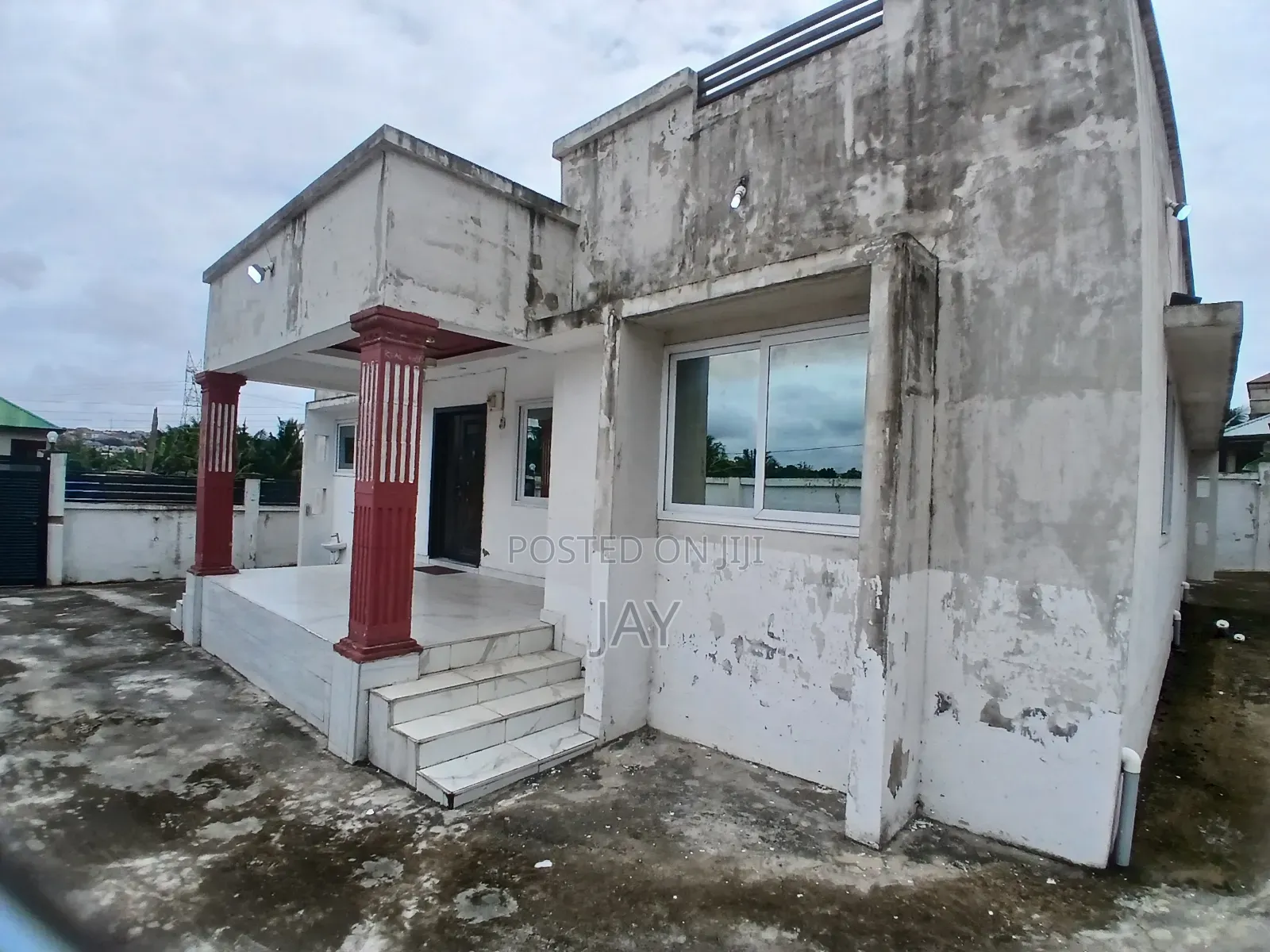 3bdrm House in Pokuase for sale