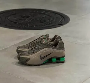 Nike Shox R4 Power