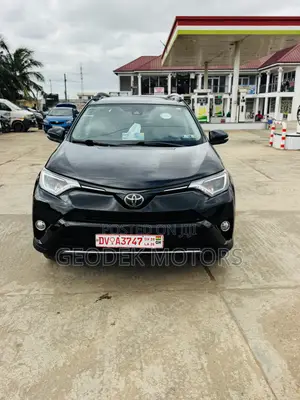 Toyota RAV4 XLE 4dr SUV AWD (2.5L 4cyl 6A) 2018 Black