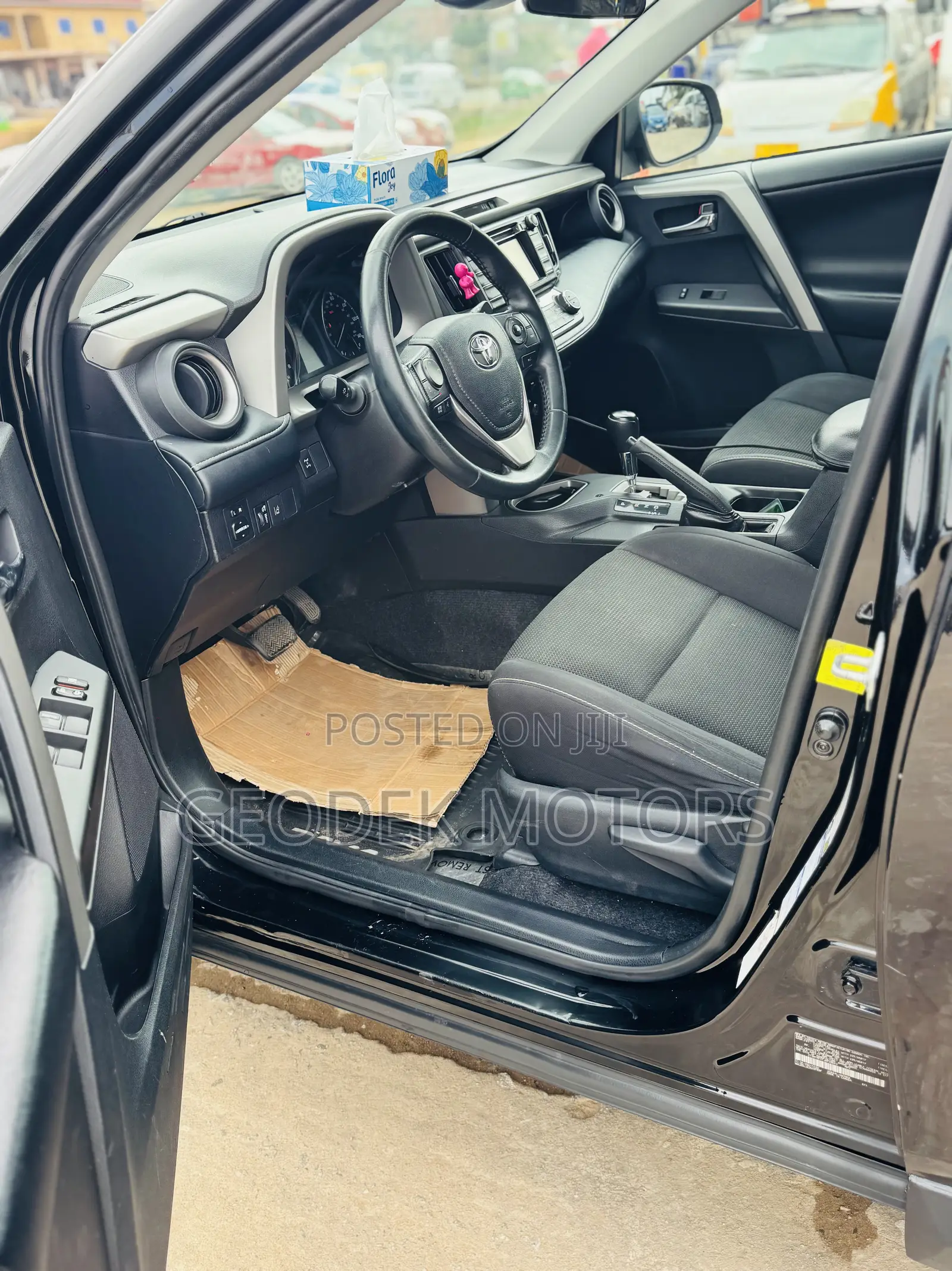 Toyota RAV4 XLE 4dr SUV AWD (2.5L 4cyl 6A) 2018 Black