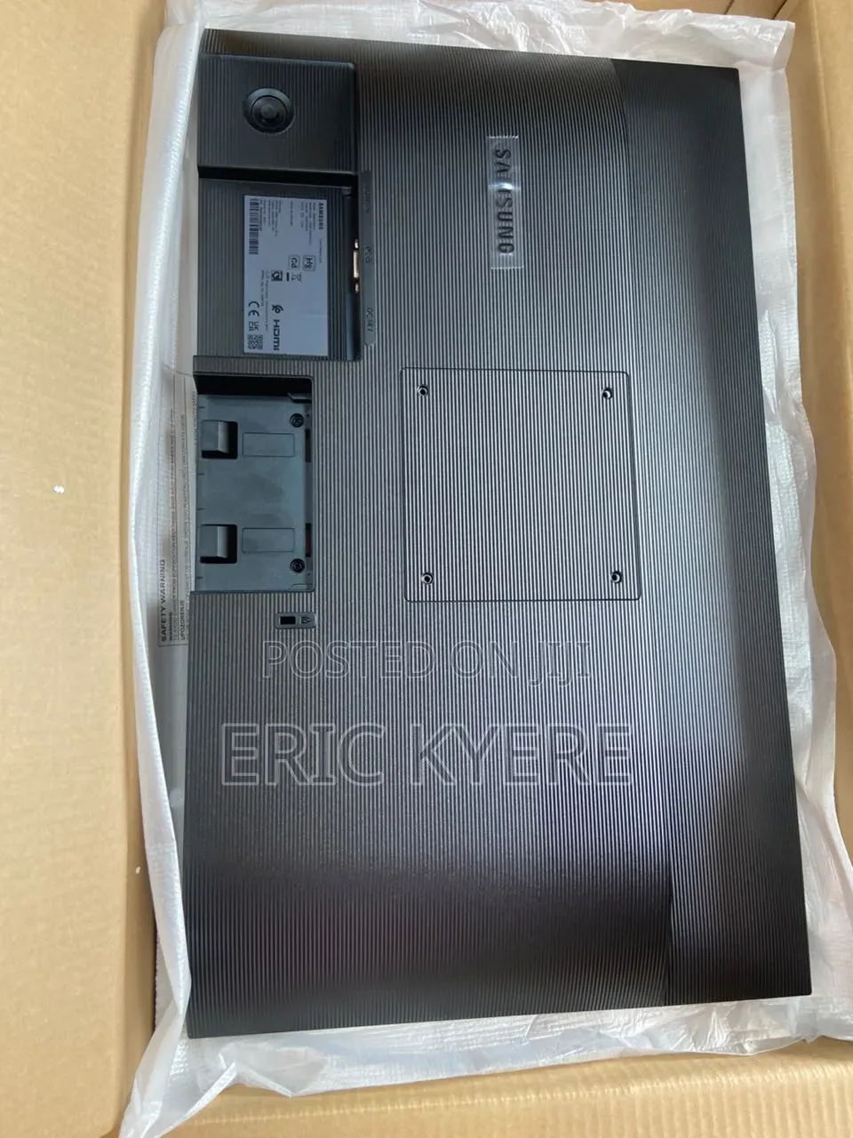 Samsung Essential Monitor S3 24" FHD