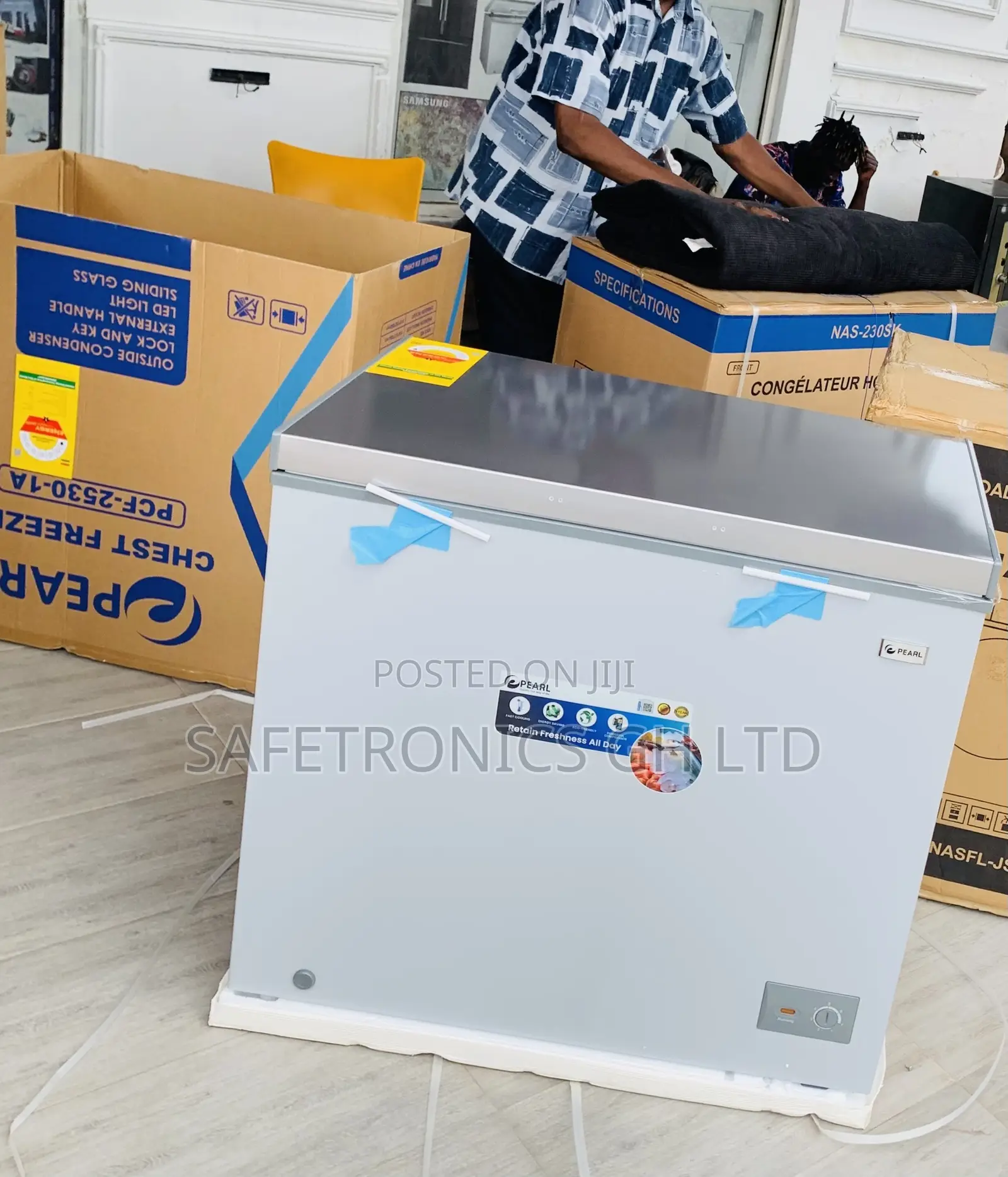 Quality Grey 200L Singledoor Pearl Chestfreezer at Affordable Price