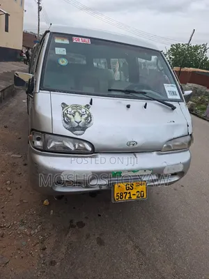 Hyundai H1 2010 Silver