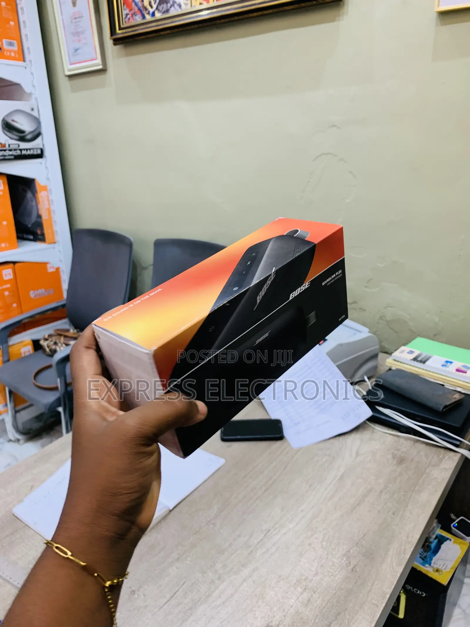 Bose SoundLink Flex (2nd Gen) Is a Compact, Rugged, and Waterproof