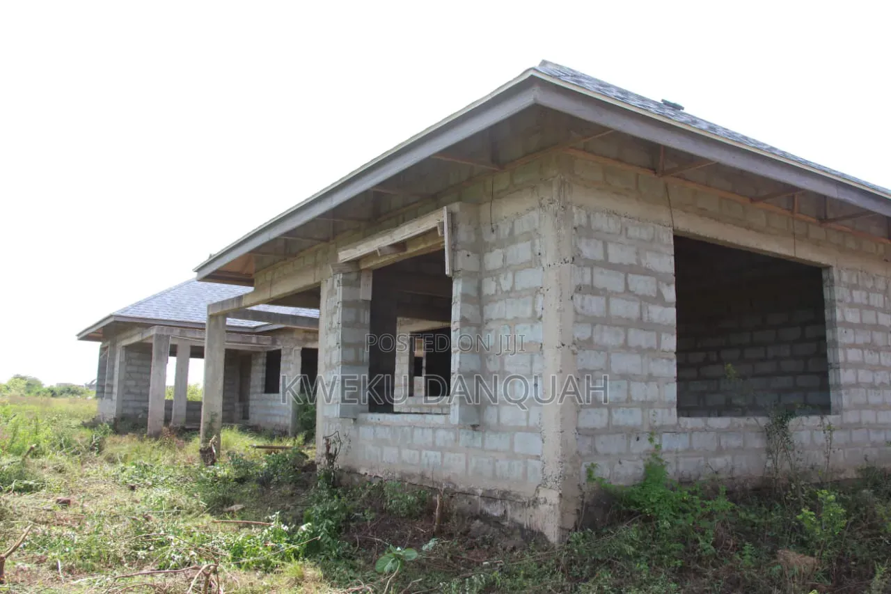 3bdrm House in Prampram for sale