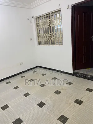 3bdrm Apartment in Lakeside for rent