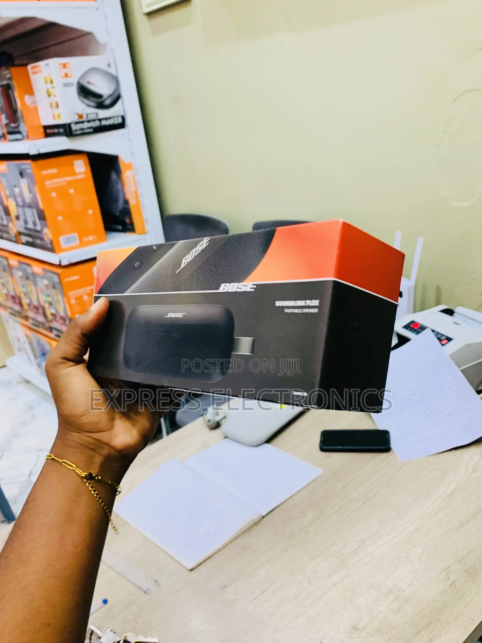 Grab the New Bose SoundLink Flex (2nd Gen) Is a Compact and Waterproof