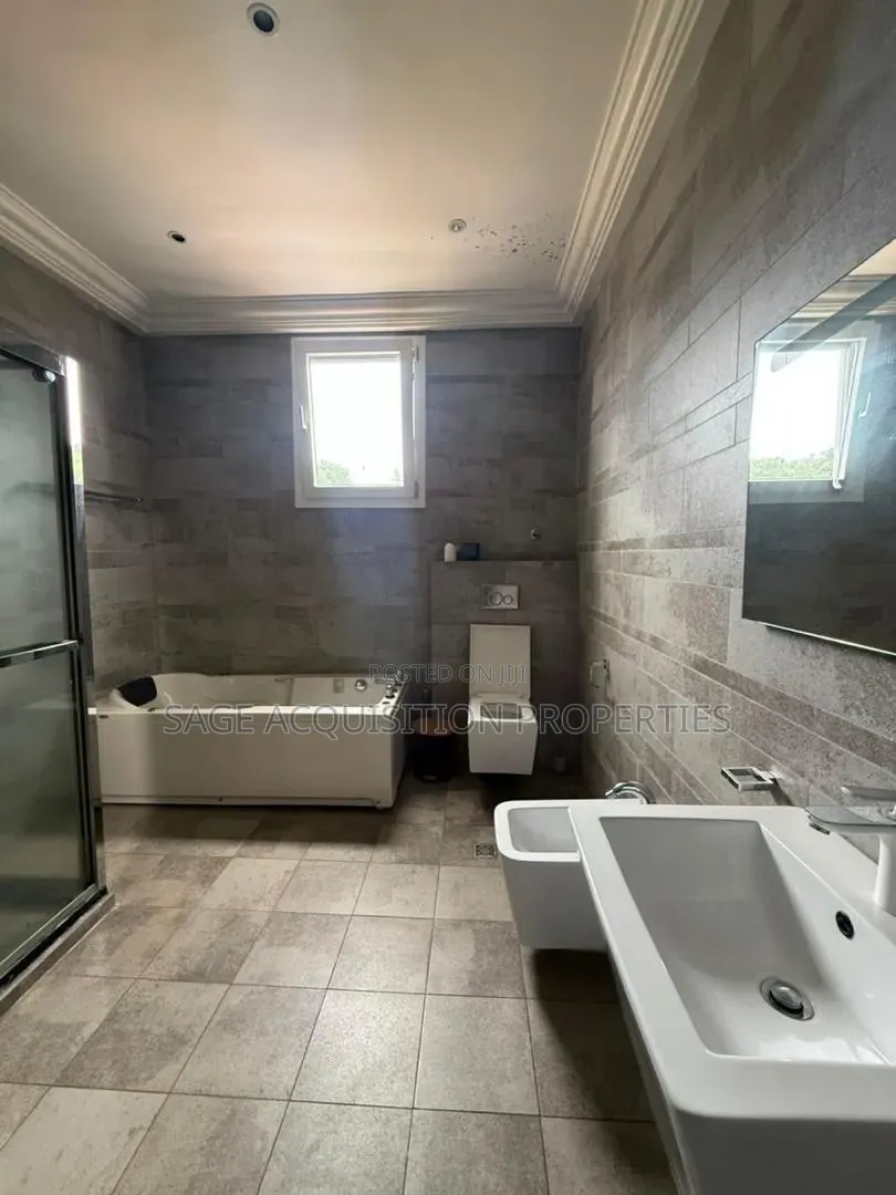 Furnished 3bdrm Apartment in West Ridge for rent