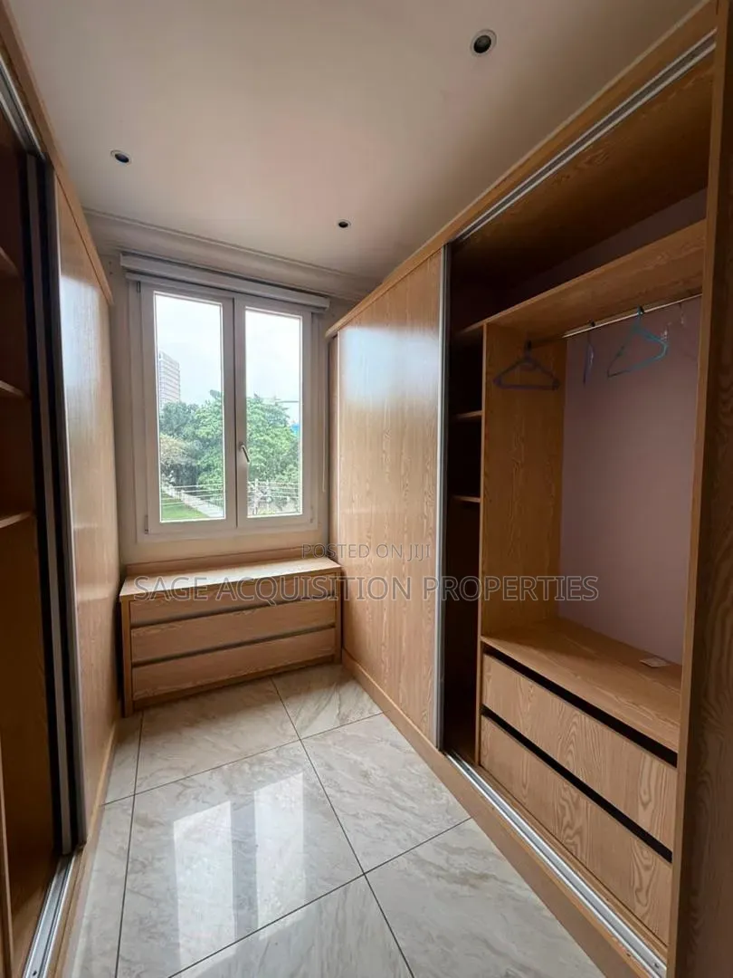 Furnished 3bdrm Apartment in West Ridge for rent