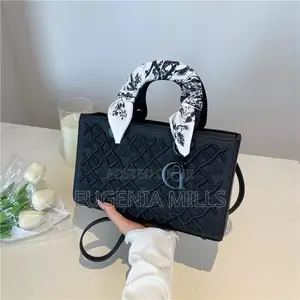 D Bag for Bossy Ladies