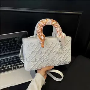 D Bag for Bossy Ladies