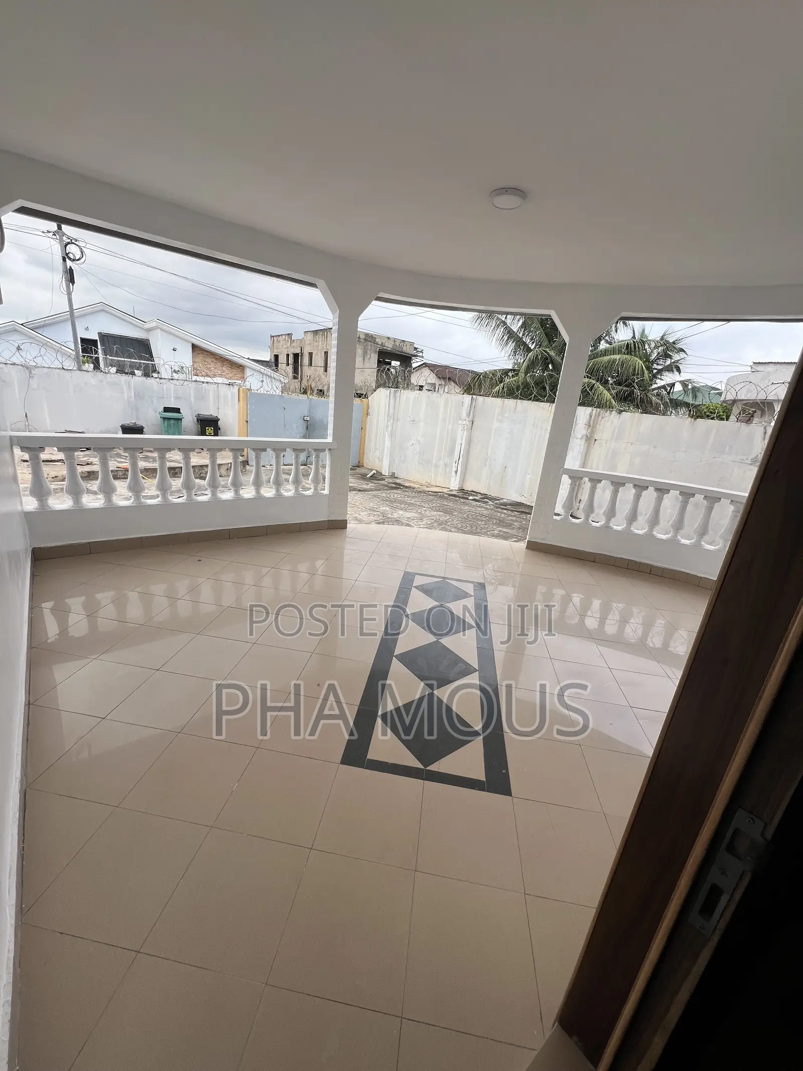 3bdrm Apartment in Tantra Hills for rent