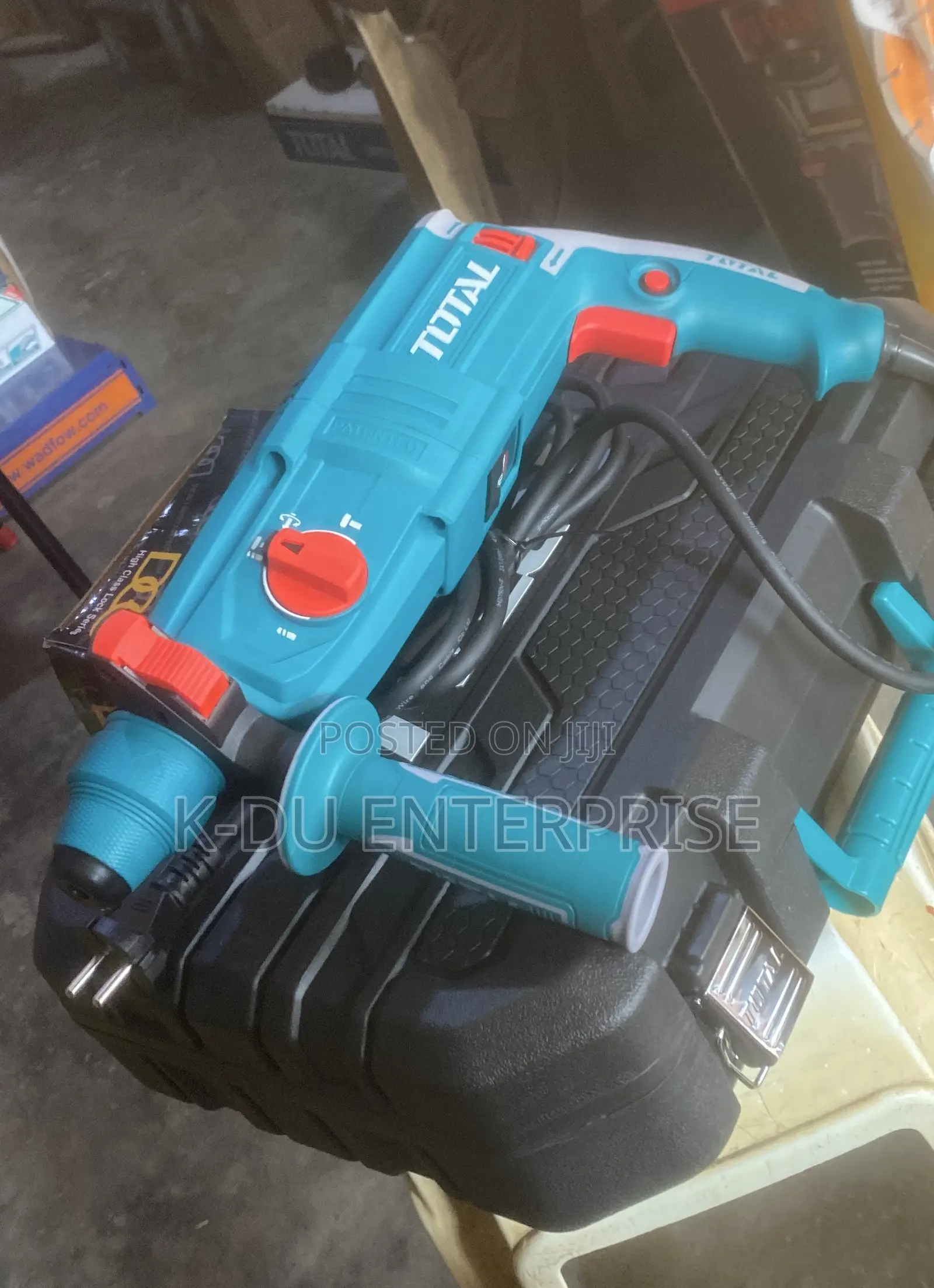 Total Single Chuck Rotary Hammer 800W