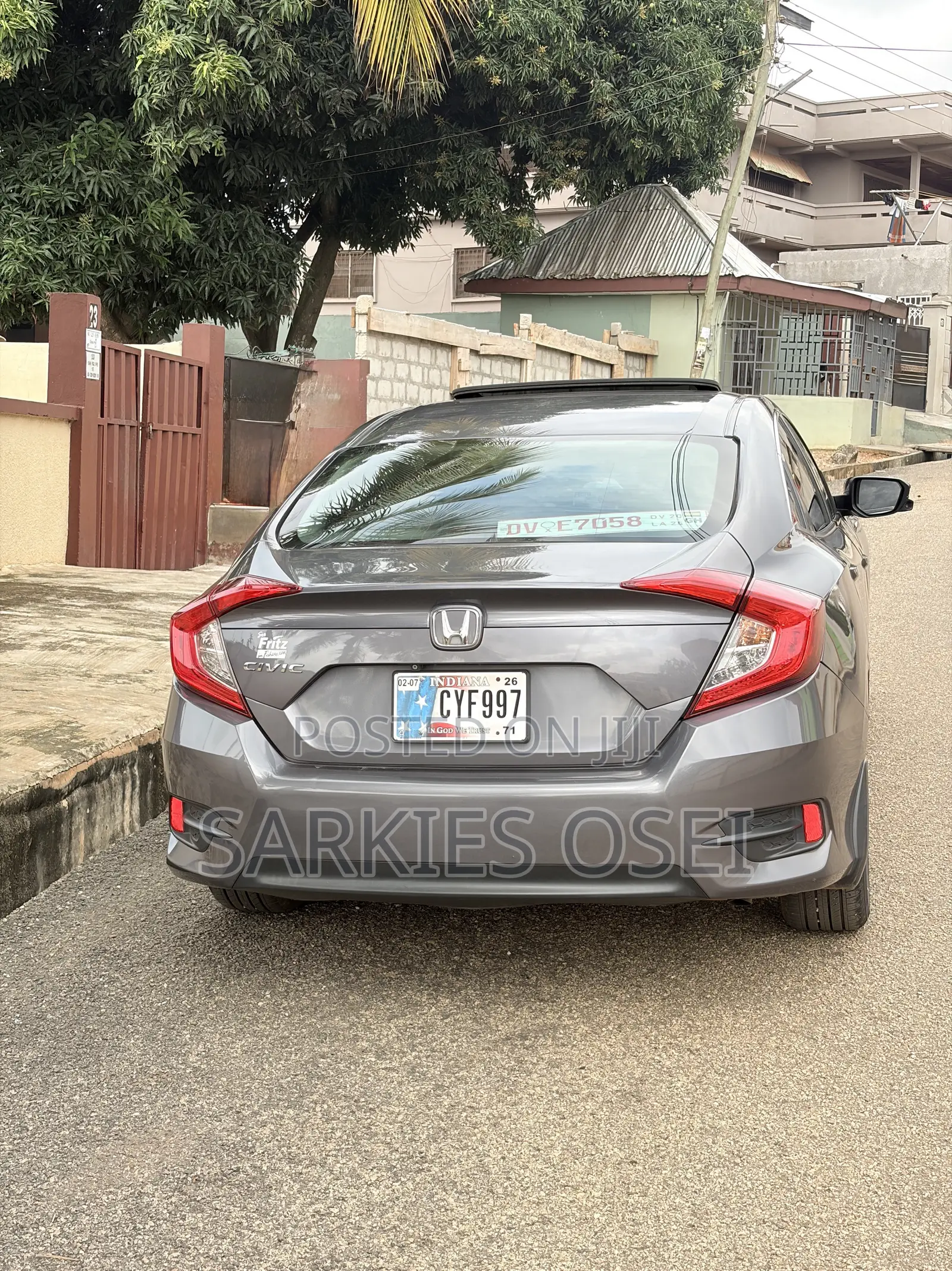 Honda Civic EX 4dr Sedan (2.0L 4cyl) 2017 Gray