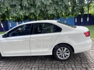 Volkswagen Jetta 2.0 S 2012 White