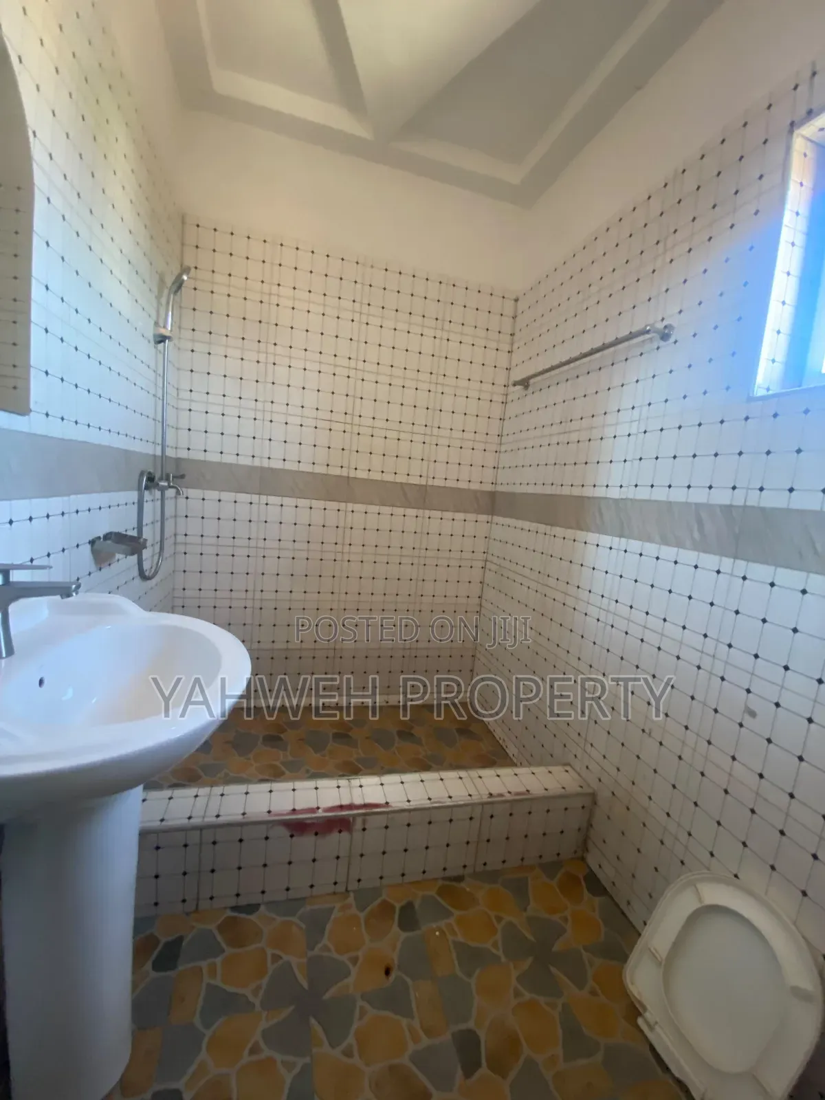 2bdrm Apartment in Spintex-Sakumono for rent
