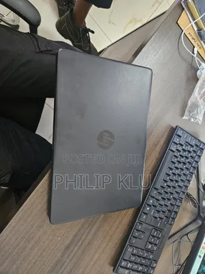 Laptop HP 15-dw1197nia 4GB Intel Core i3 HDD 1T