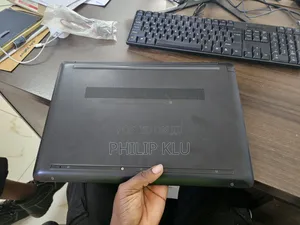Laptop HP 15-dw1197nia 4GB Intel Core i3 HDD 1T