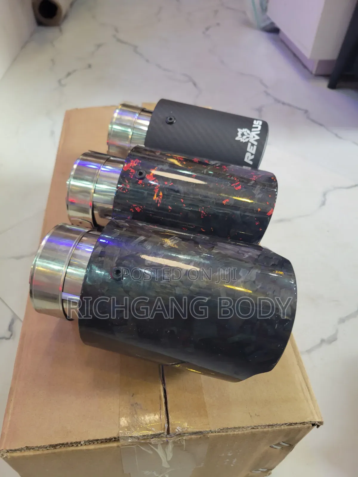 Normal Universal Exuss Mouth for All Cars.