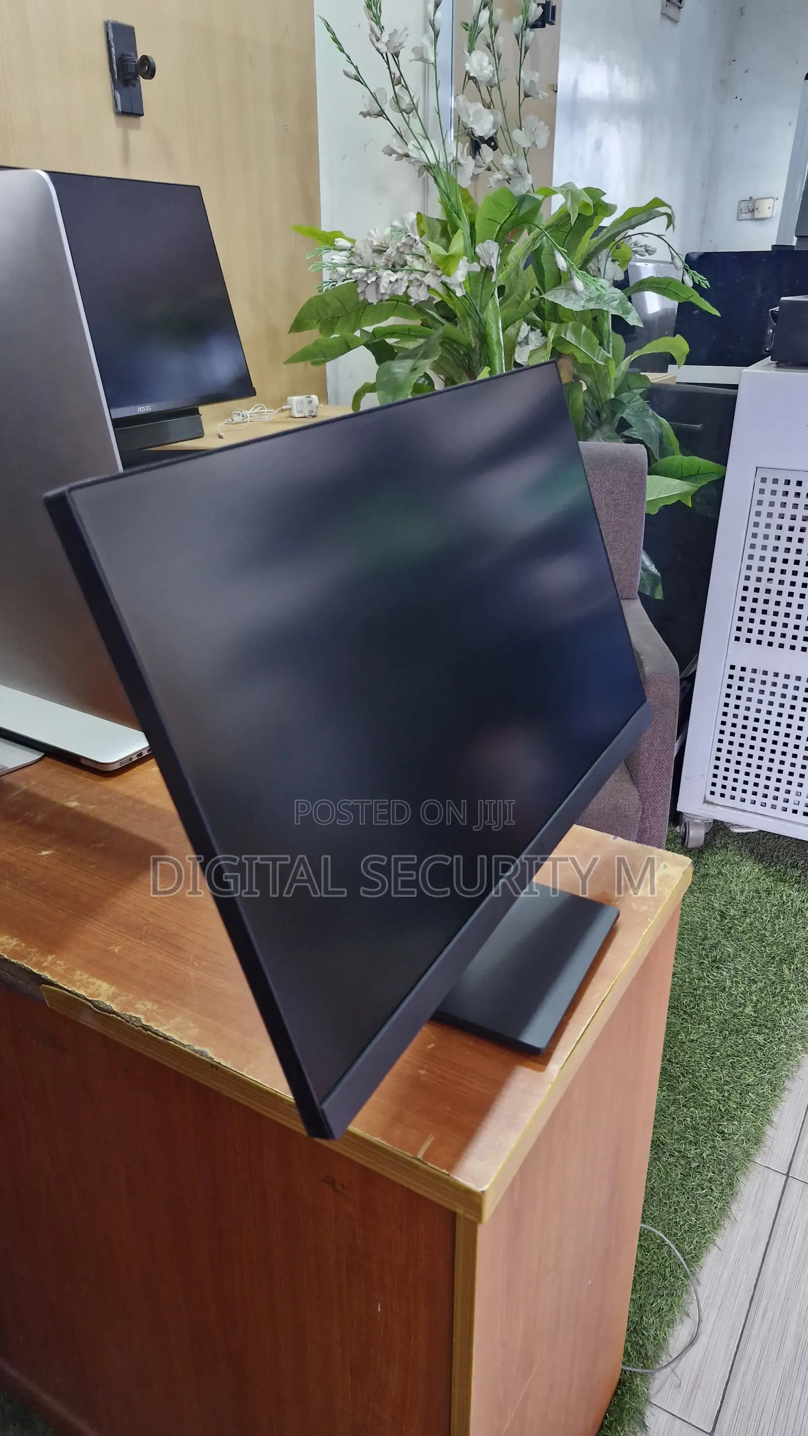 HP P24v G5 24" Full Hd LCD Monitor