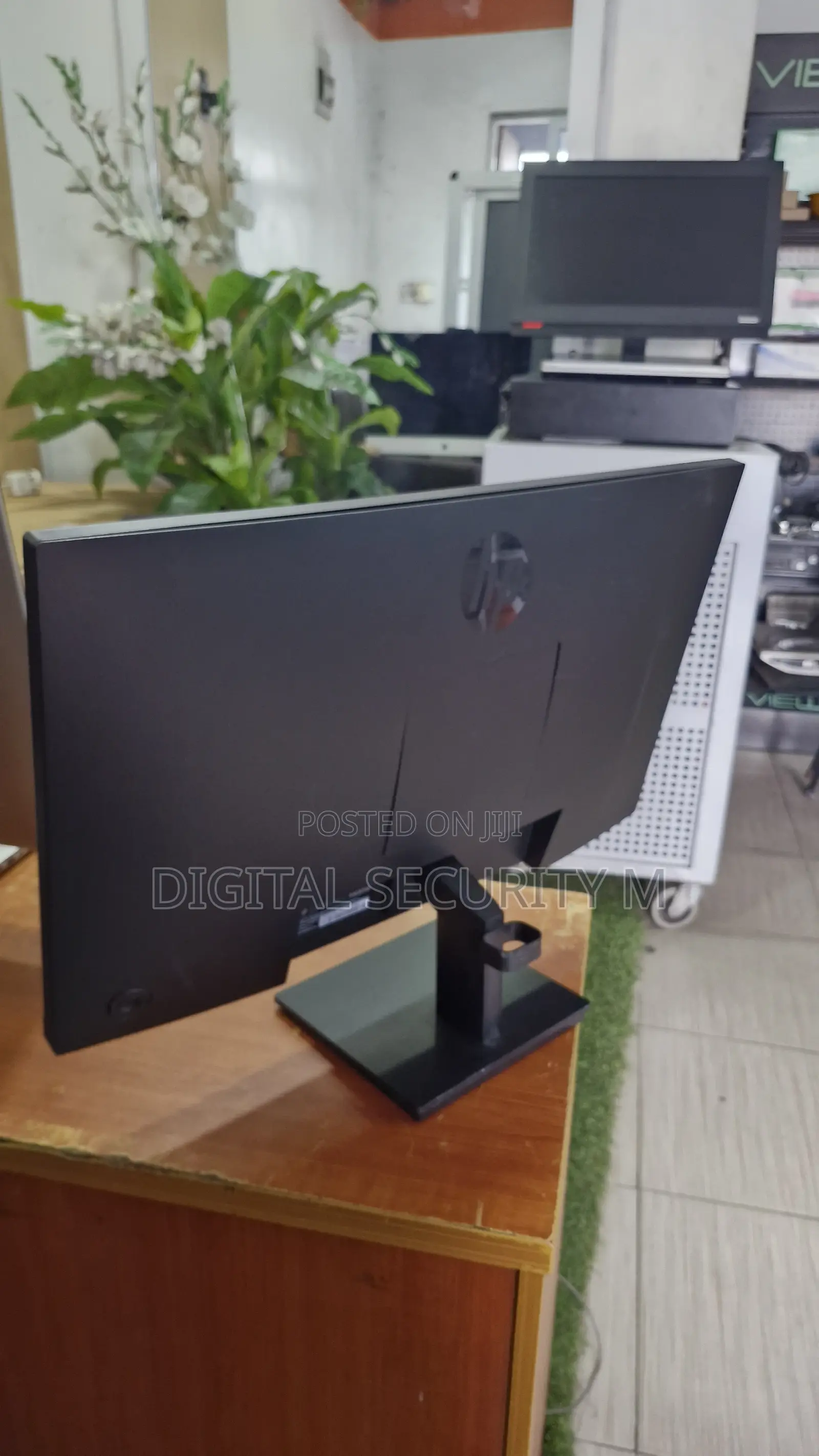HP P24v G5 24" Full Hd LCD Monitor