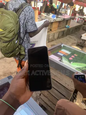 Apple iPhone 11 64 GB Black