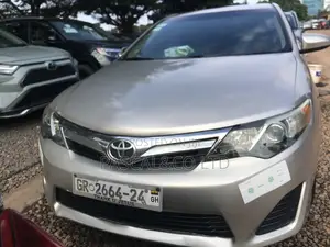 Toyota Camry LE 4dr Sedan (2.5L 4cyl 6A) 2013 Red
