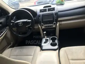 Toyota Camry LE 4dr Sedan (2.5L 4cyl 6A) 2013 Red