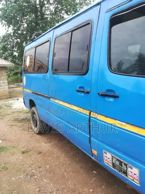 Mercedes-Benz Sprinter 2011 Blue