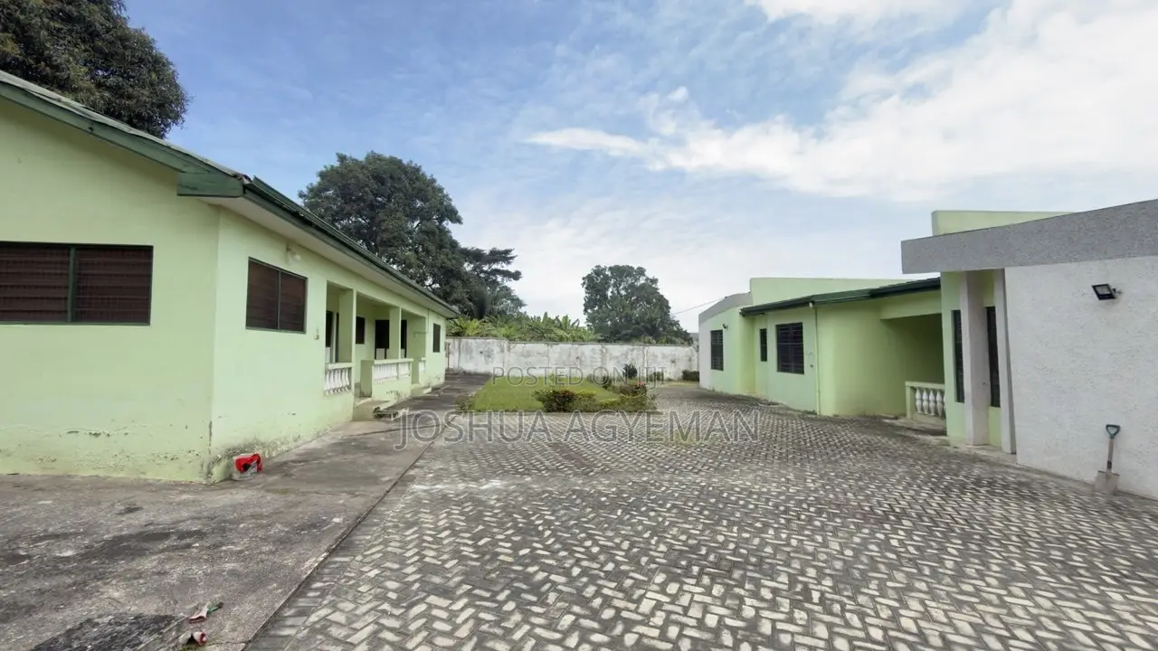 5bdrm House in Takoradi for sale