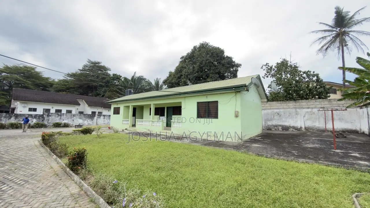 5bdrm House in Takoradi for sale