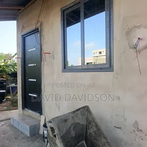 1bdrm Apartment in Newly Built  Chamber, Tema Metropolitan for rent