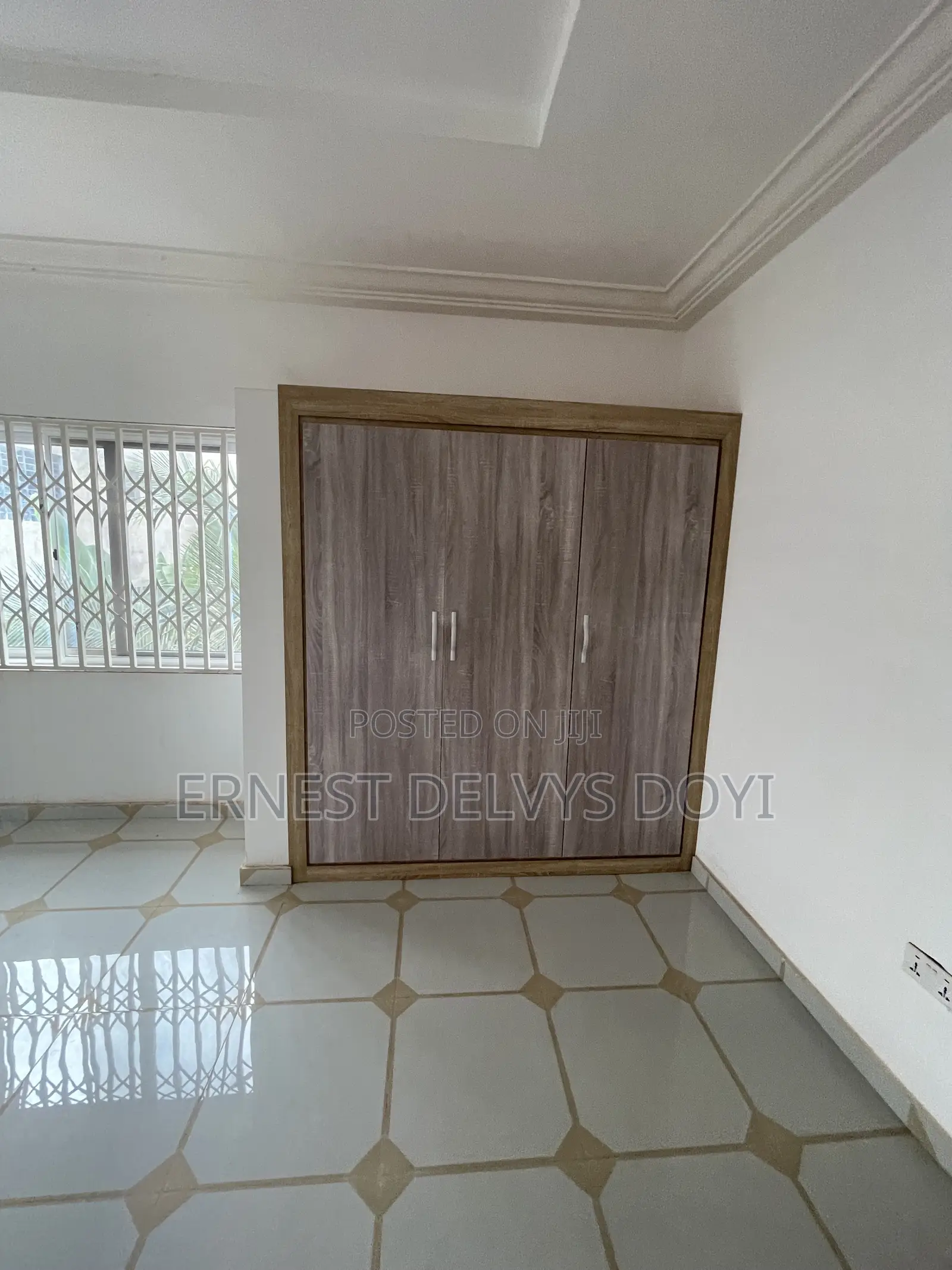 4bdrm Mansion in Ghana Flag for sale