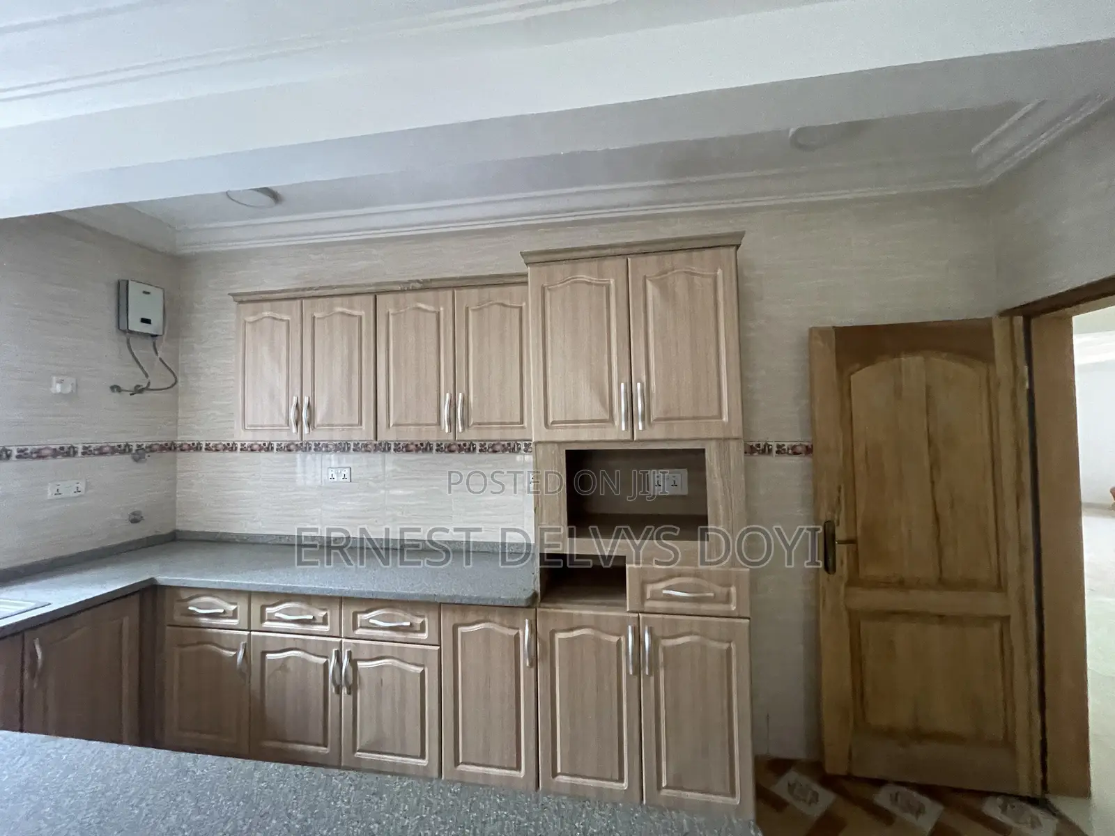 4bdrm Mansion in Ghana Flag for sale