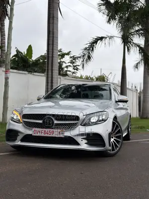Mercedes-Benz C300 2016