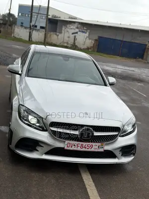 Mercedes-Benz C300 2016