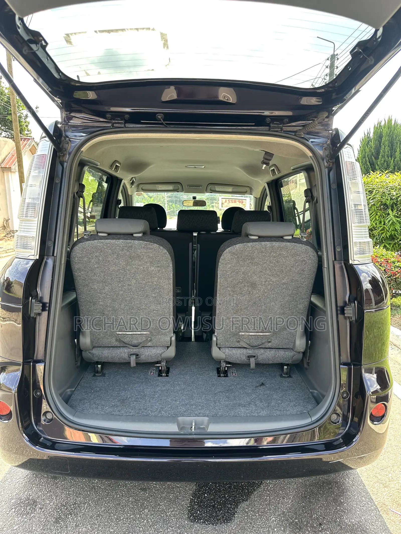 Toyota Sienta 2013 Purple