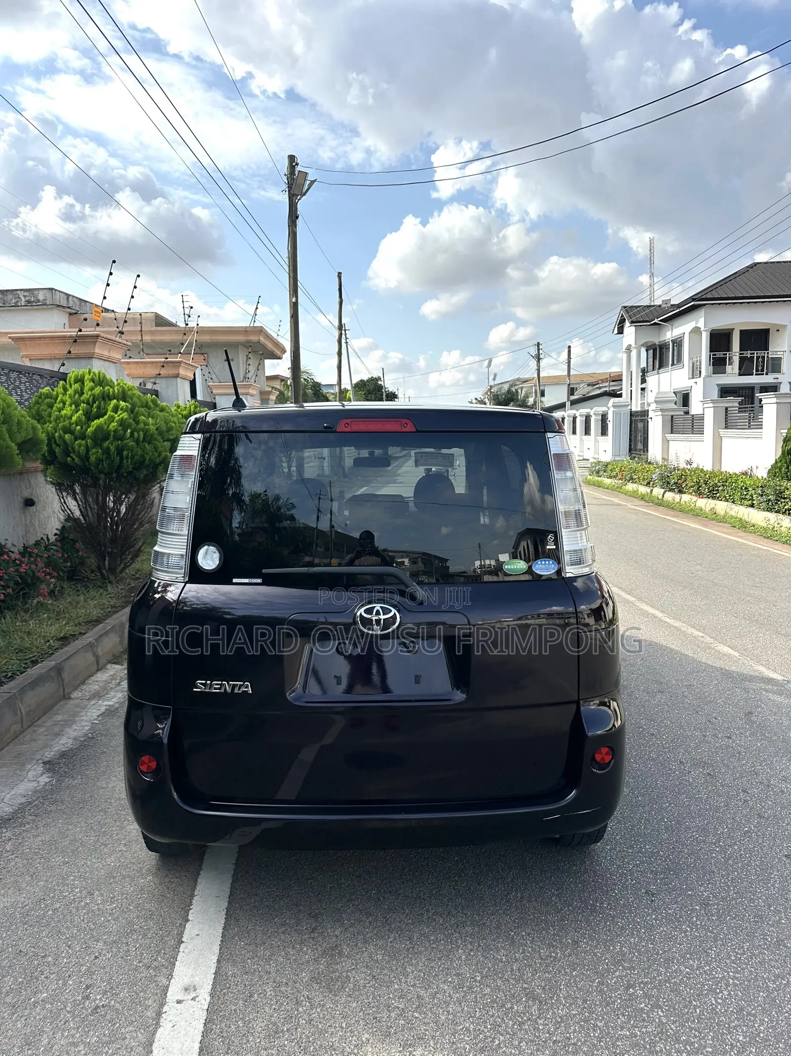 Toyota Sienta 2013 Purple