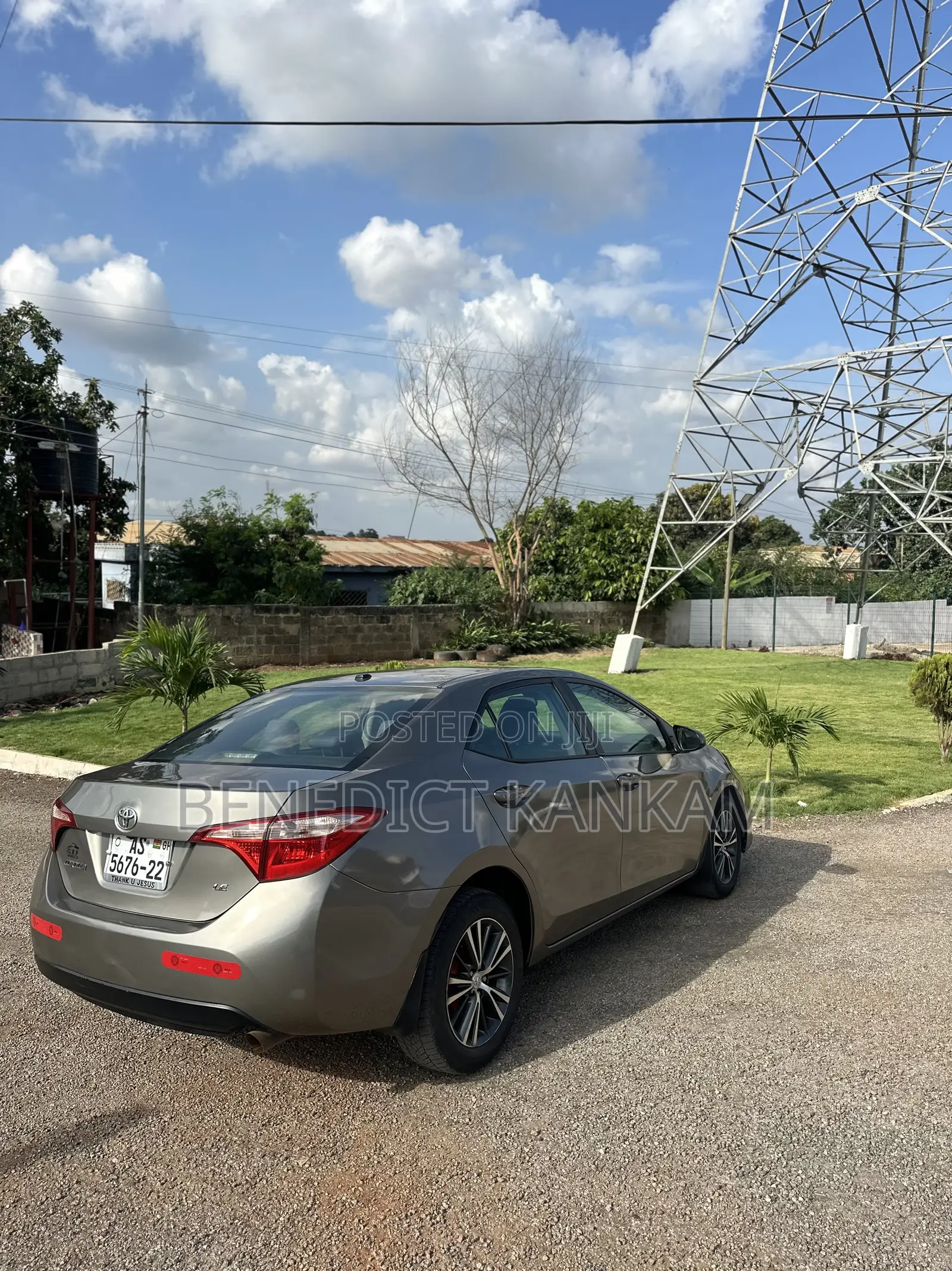 Toyota Corolla LE (1.8L 4cyl 2A) 2018 Gray