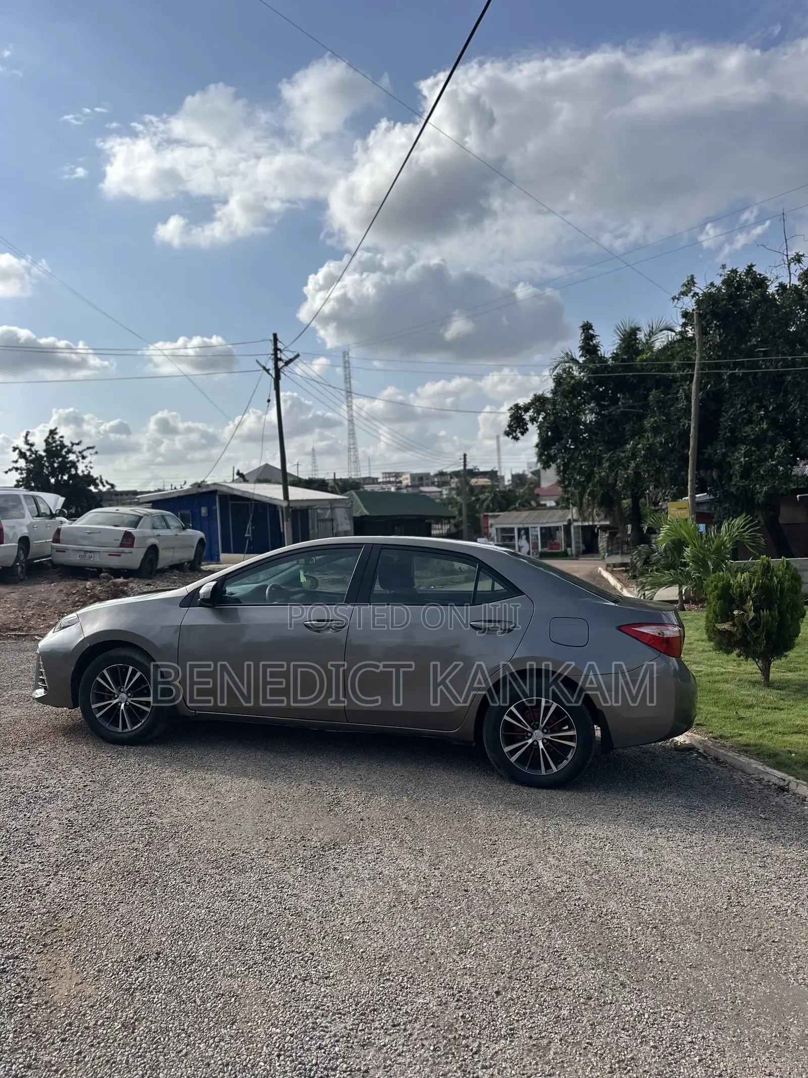 Toyota Corolla LE (1.8L 4cyl 2A) 2018 Gray