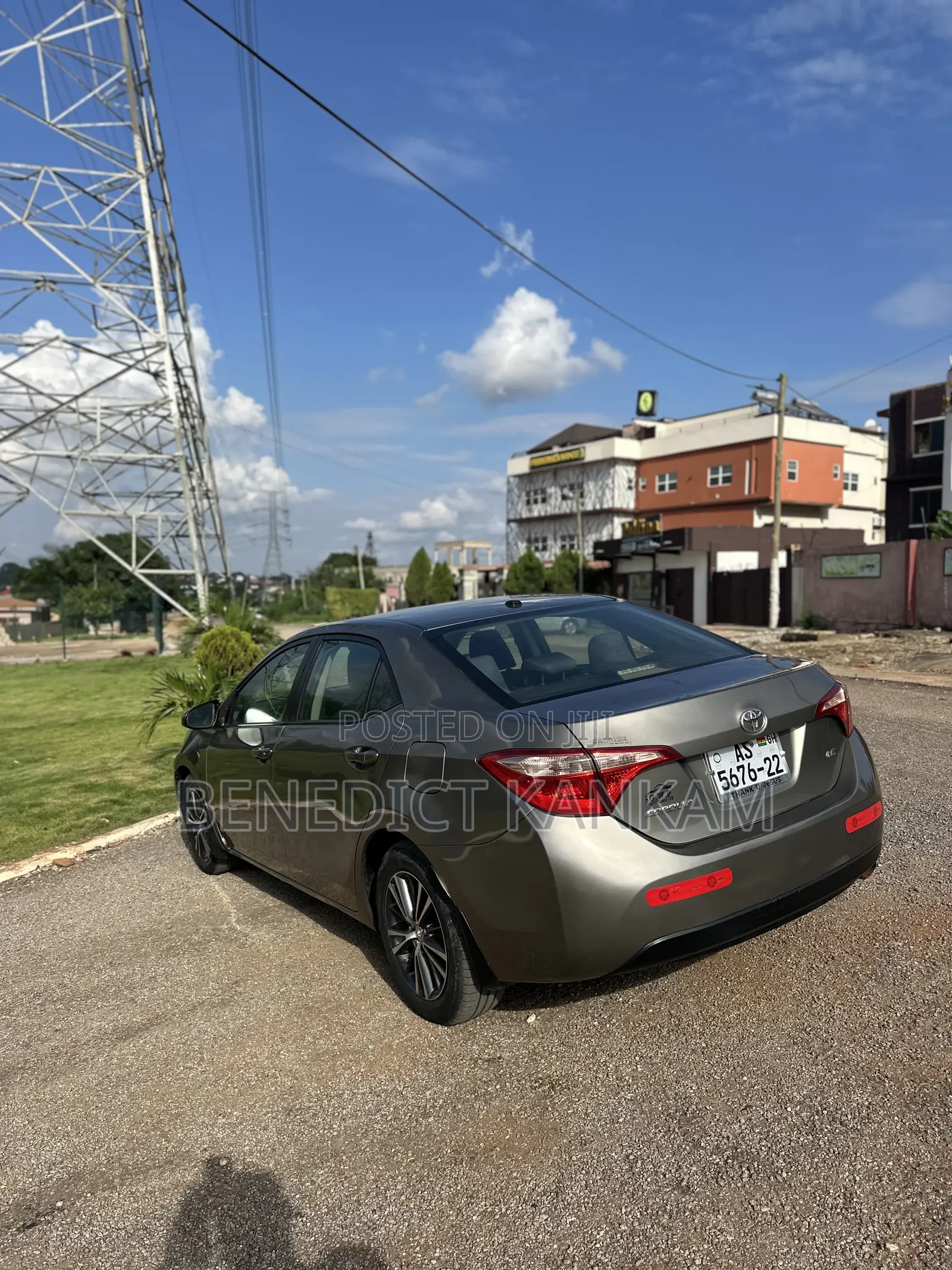 Toyota Corolla LE (1.8L 4cyl 2A) 2018 Gray