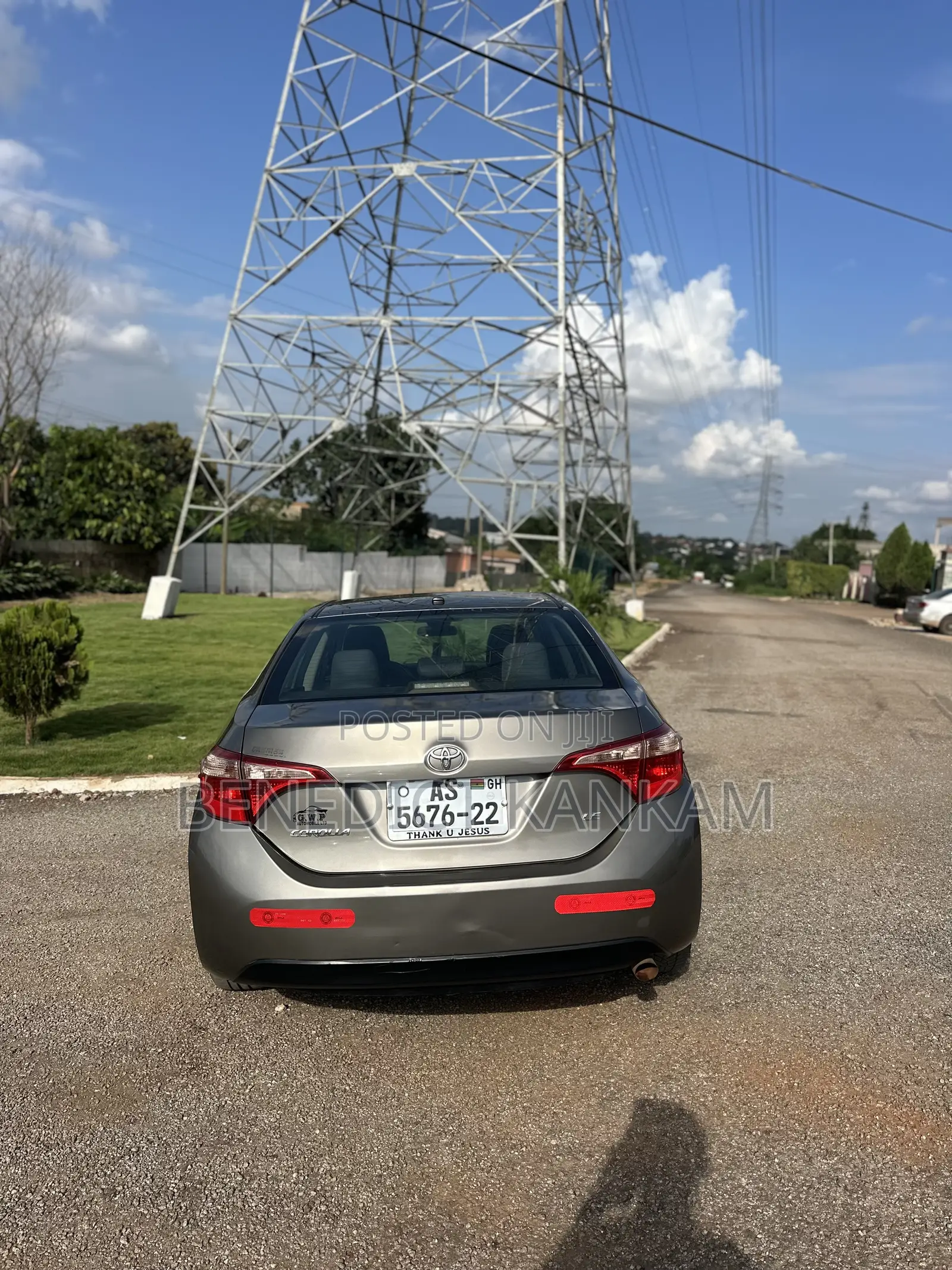 Toyota Corolla LE (1.8L 4cyl 2A) 2018 Gray