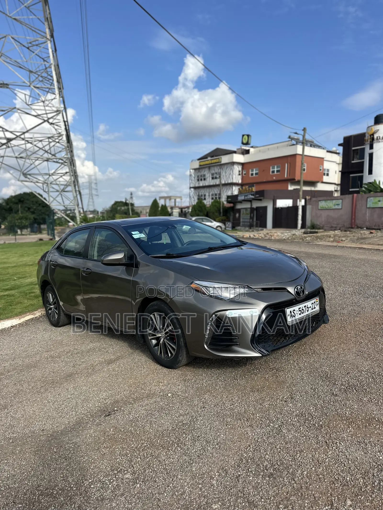 Toyota Corolla LE (1.8L 4cyl 2A) 2018 Gray