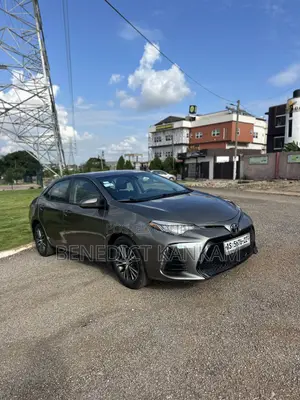 Toyota Corolla LE (1.8L 4cyl 2A) 2018 Gray